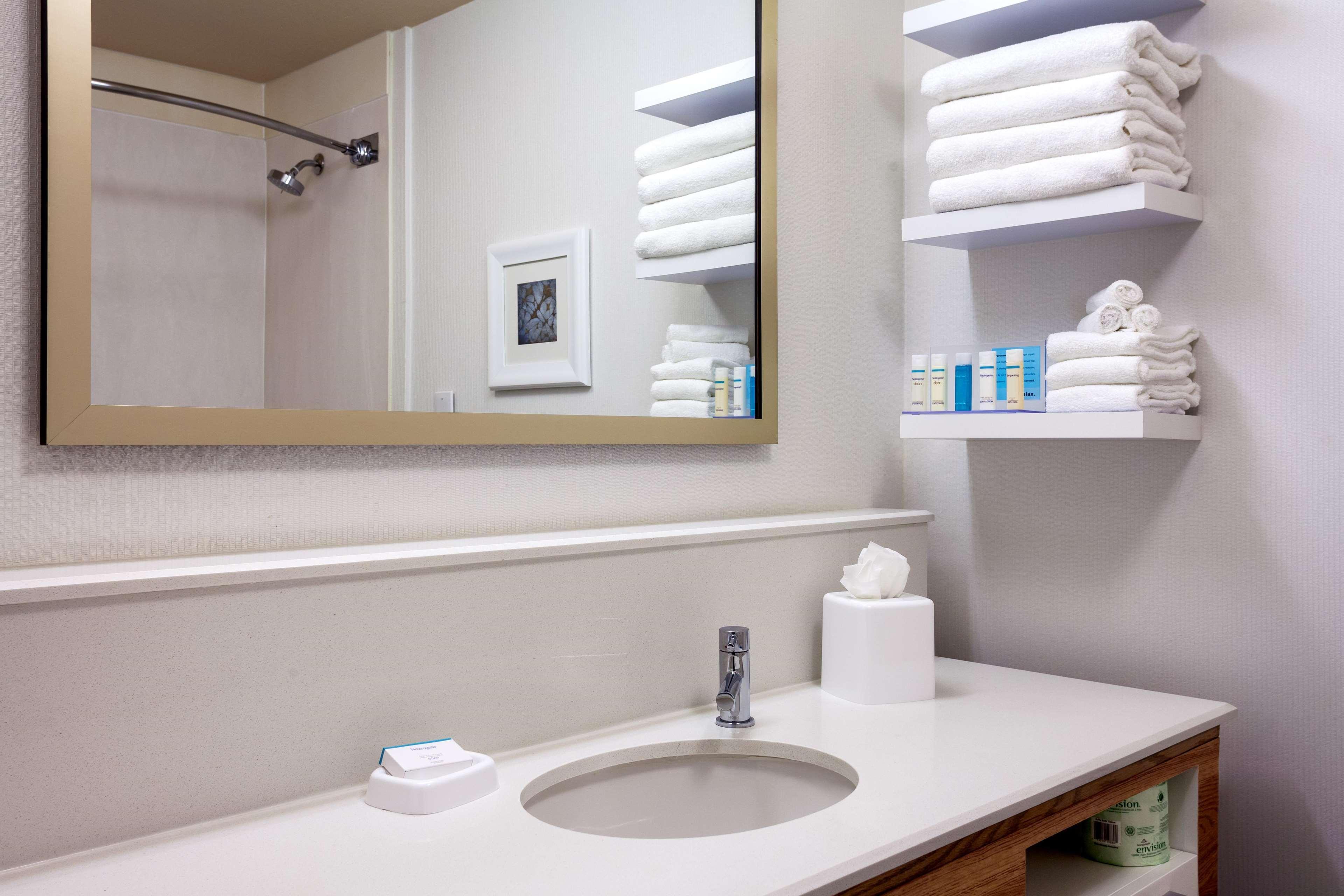 Hampton Inn By Hilton Irvine East - Lake Forest Bagian luar foto