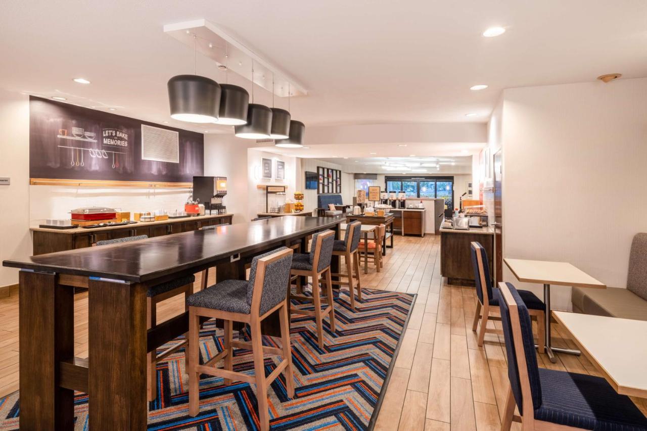 Hampton Inn By Hilton Irvine East - Lake Forest Bagian luar foto