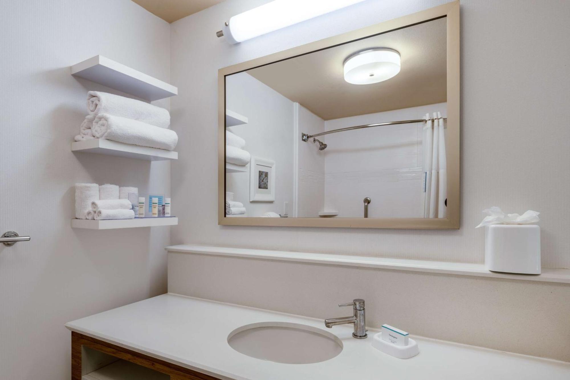 Hampton Inn By Hilton Irvine East - Lake Forest Bagian luar foto