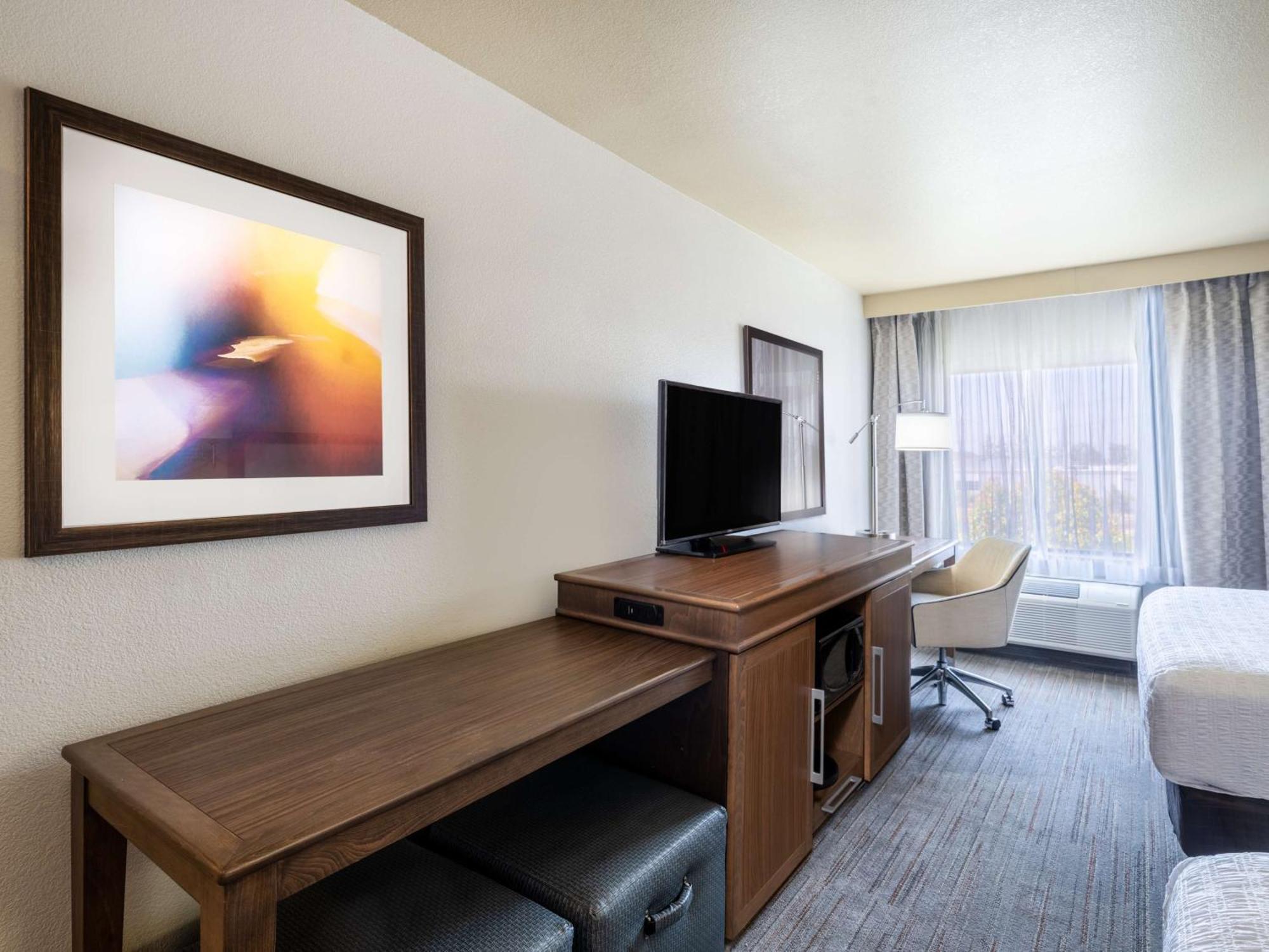 Hampton Inn By Hilton Irvine East - Lake Forest Bagian luar foto